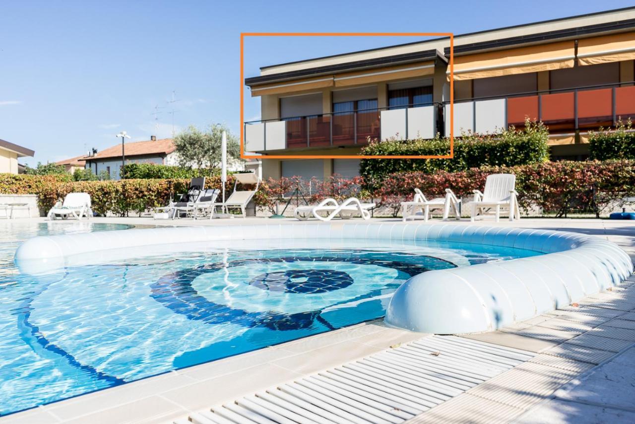 Hygge Family Apartment - One Step Away From The Lake!!! Sirmione Bagian luar foto