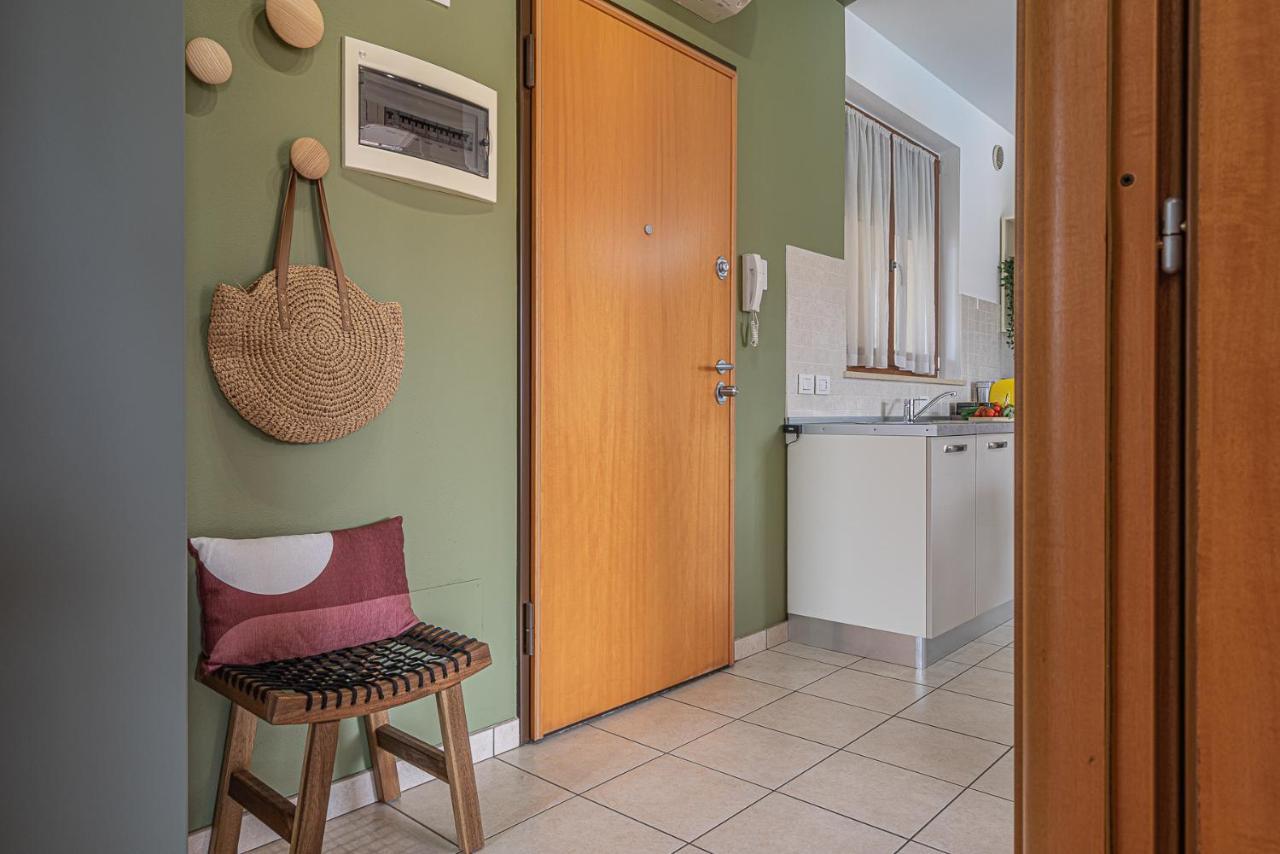 Hygge Family Apartment - One Step Away From The Lake!!! Sirmione Bagian luar foto
