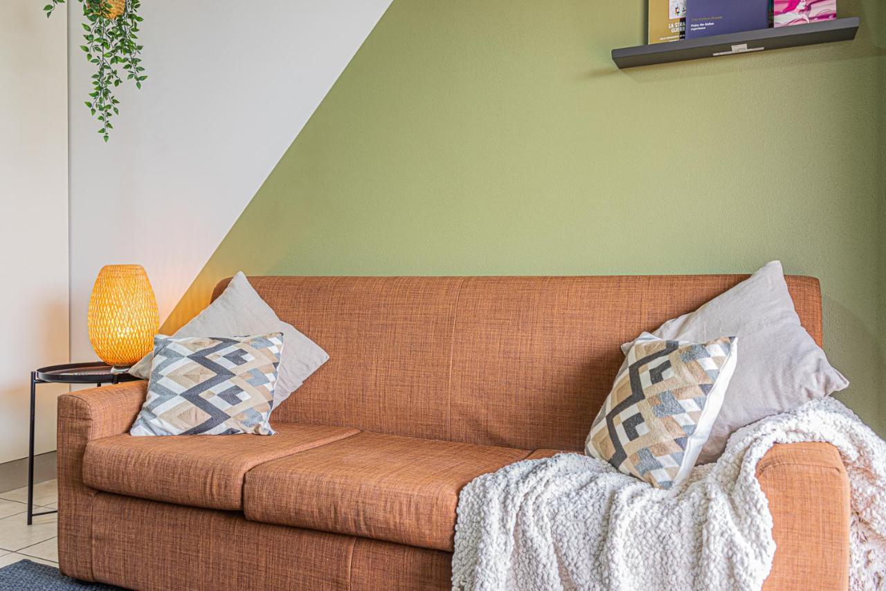 Hygge Family Apartment - One Step Away From The Lake!!! Sirmione Bagian luar foto