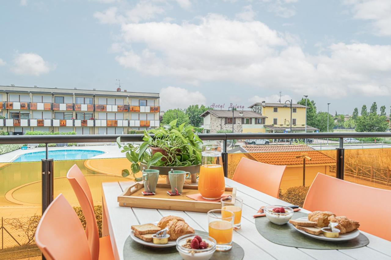 Hygge Family Apartment - One Step Away From The Lake!!! Sirmione Bagian luar foto