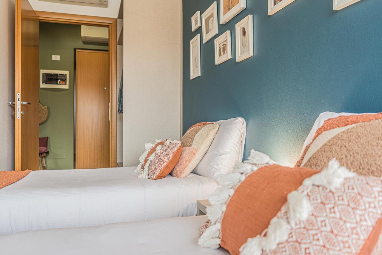Hygge Family Apartment - One Step Away From The Lake!!! Sirmione Bagian luar foto