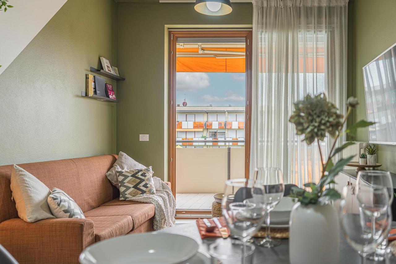 Hygge Family Apartment - One Step Away From The Lake!!! Sirmione Bagian luar foto
