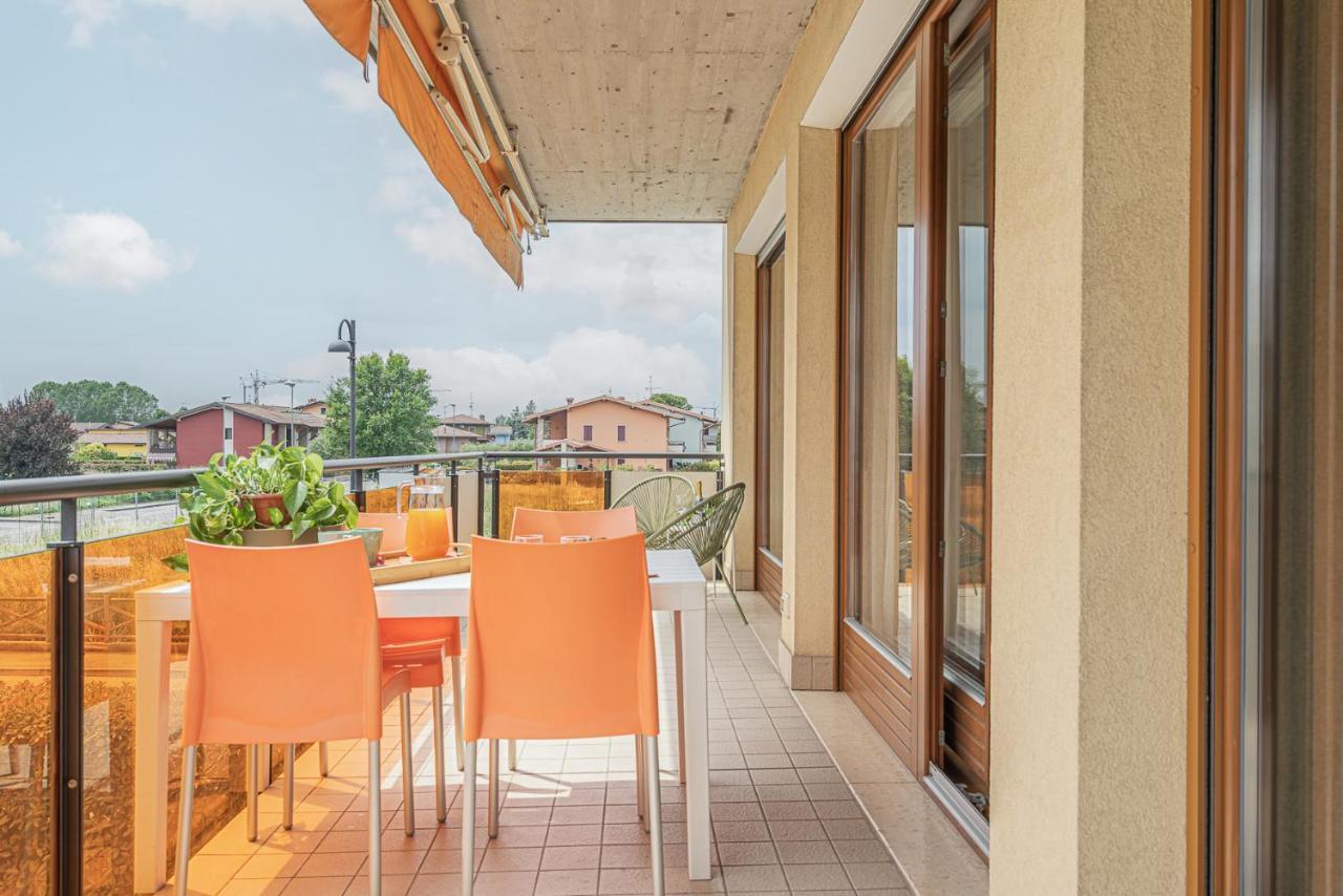 Hygge Family Apartment - One Step Away From The Lake!!! Sirmione Bagian luar foto