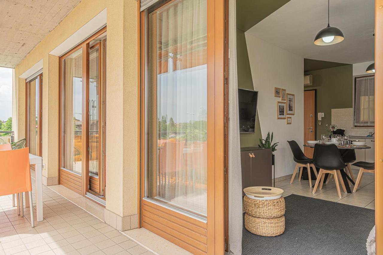 Hygge Family Apartment - One Step Away From The Lake!!! Sirmione Bagian luar foto