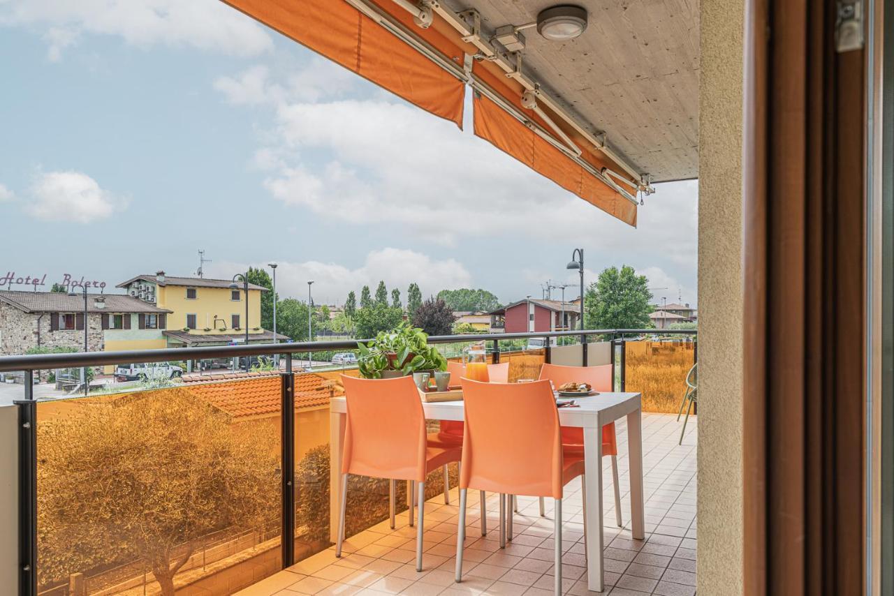 Hygge Family Apartment - One Step Away From The Lake!!! Sirmione Bagian luar foto