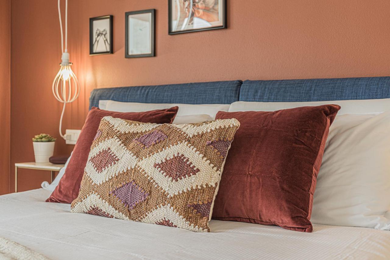 Hygge Family Apartment - One Step Away From The Lake!!! Sirmione Bagian luar foto